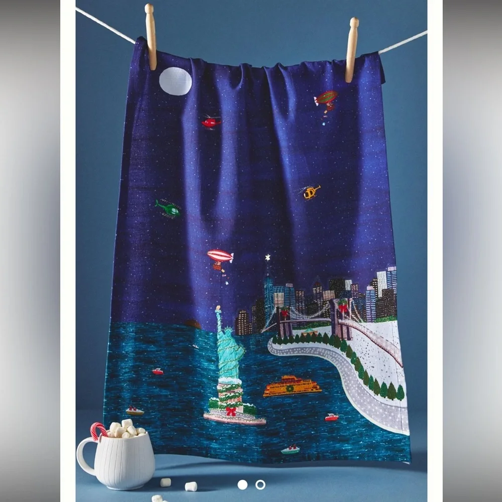 Anthropologie Holiday in the City New York Christmas Dish Towel